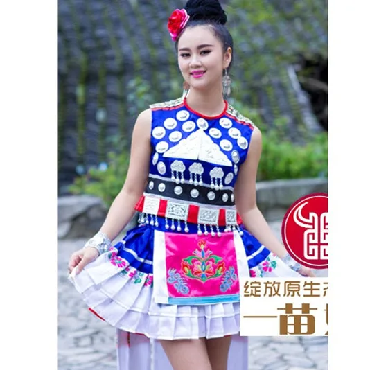 Женская вышитая одежда хмонг hmong одежда сценический костюм hmong Китайская одежда костюм народности хмонгов Танцевальное представление - Цвет: Top and Skirt