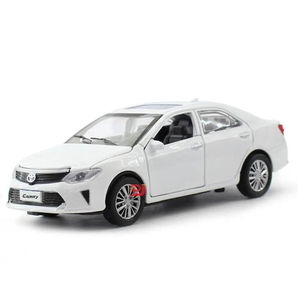 Новинка 1:32 игрушечная машинка Toyota Camry литая под давлением модель автомобиля Миниатюрная модель звуковая и светильник Модель автомобиля игрушки для детей - Цвет: Белый