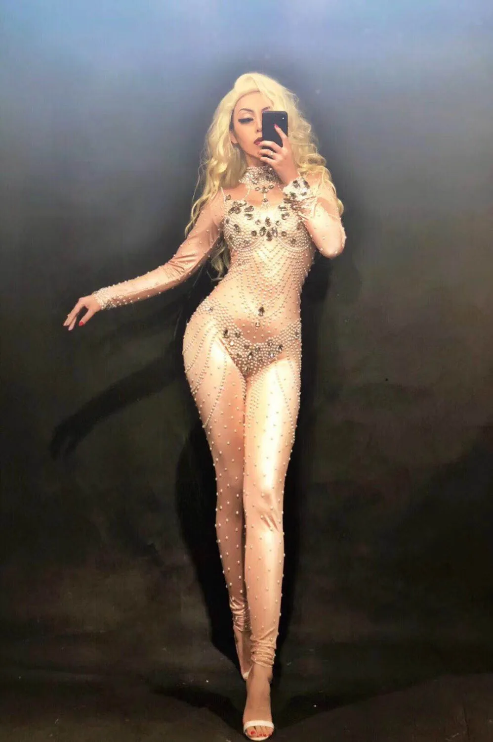 Блестящий Комбинезон с розовыми жемчужинами и золотыми кристаллами эластичное