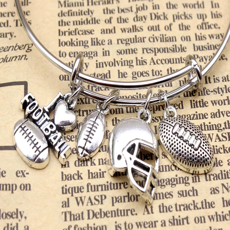 Очарование ручной работы футбол Череп форма сердца с английскими словами кулон