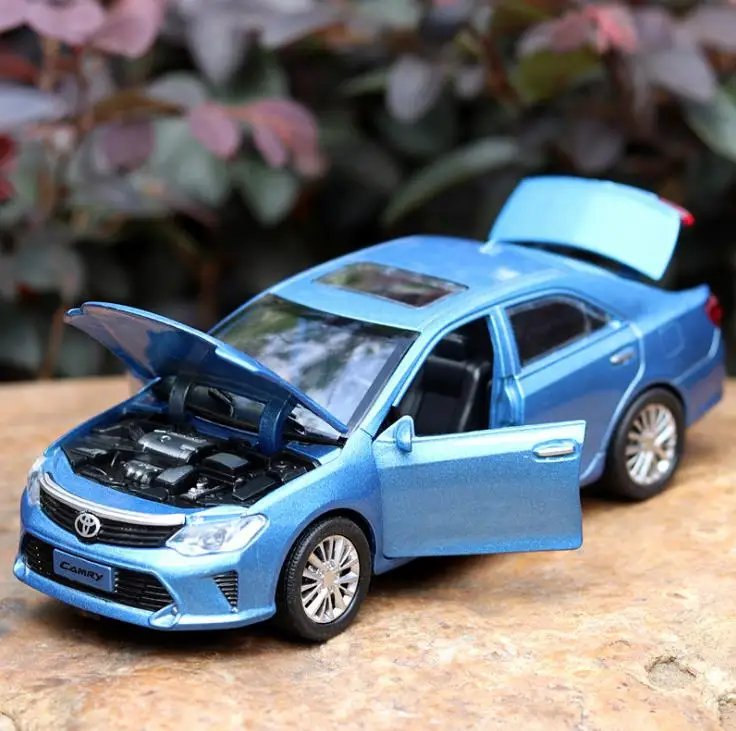 Высокая моделирования Toyota Camry 1:32 сплава отступить модели автомобиля diecast