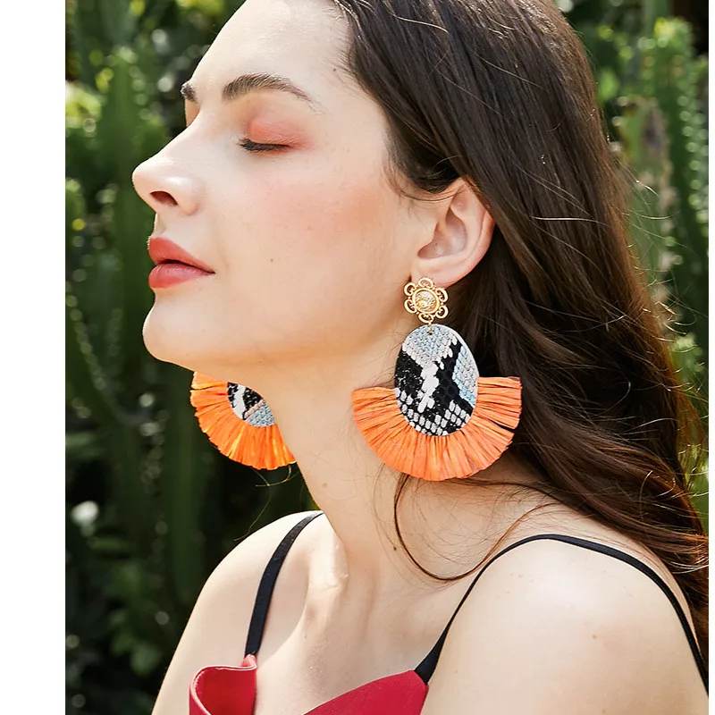 JZYN богемная кисточка из рафии серьги для женщин змеиная кожа кожаные массивные