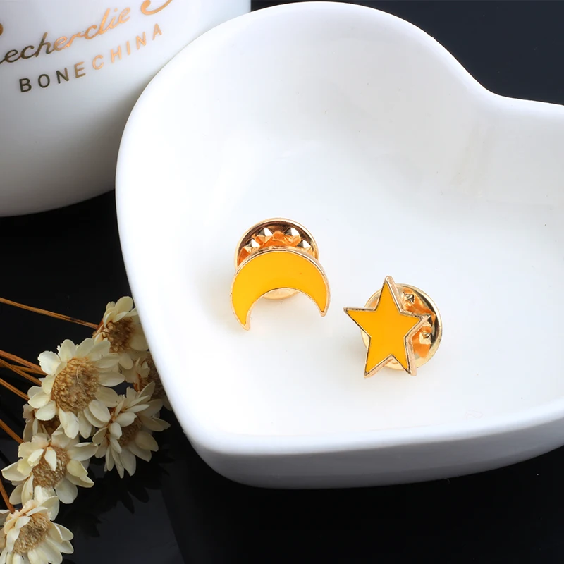 2PC Cartoon Fashion Jewelry Yellow Stars Moon Badge Brooch Enamel Pins Lapel Clothes Denim Accessories Women Gifts Wholesale | Украшения и
