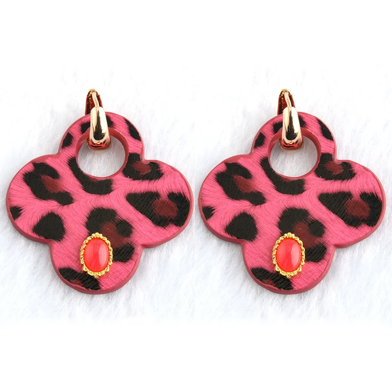 NeeFuWoFu Висячие большие серьги с тигром подвеска клевер женская кожа