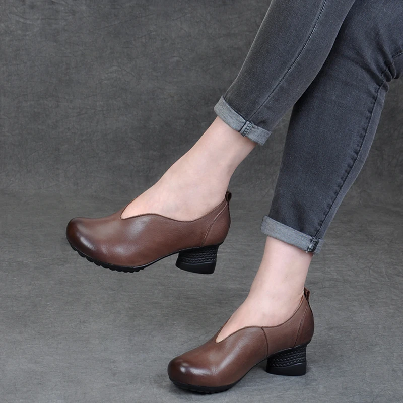 Женские кожаные туфли-лодочки с круглым носком на высоком каблуке 5 см коллекция