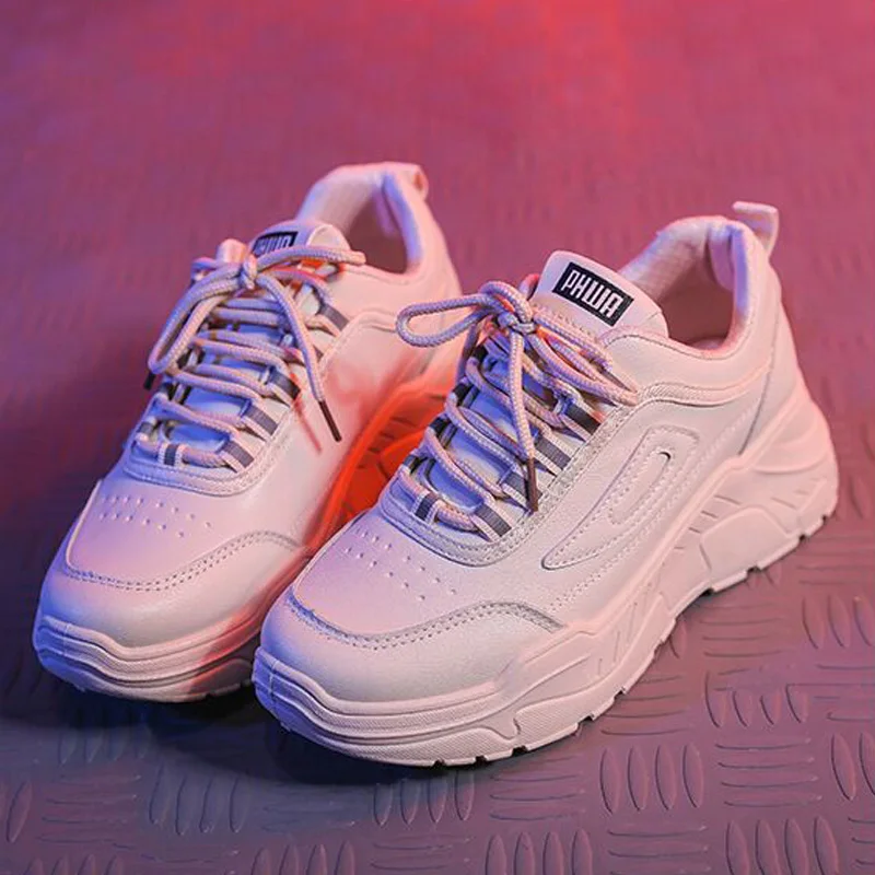 Модные кроссовки женская обувь на платформе коллекция 2019 года Вулканизированная