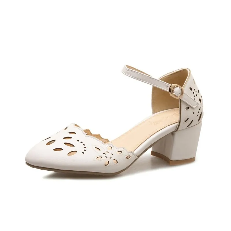 Женские туфли лодочки на среднем каблуке с круглым носком и пряжкой большие