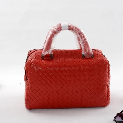 red Сумка bolsa feminina, фирменная новинка, модная женская сумка-тоут с подушкой, сумка, высокое качество, овчина, тканые сумки через плечо - Цвет: red