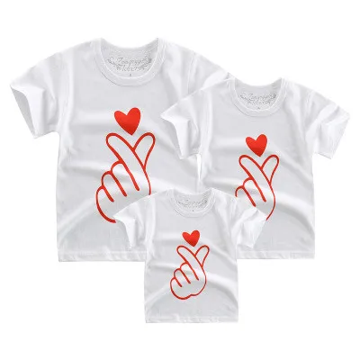 Hand than love Одинаковые топы для всей семьи; футболки для папы, мамы и детей; Одинаковая одежда для мамы и дочки; летняя одежда для мальчиков; футболки с короткими рукавами для девочек - Цвет: Hand than love