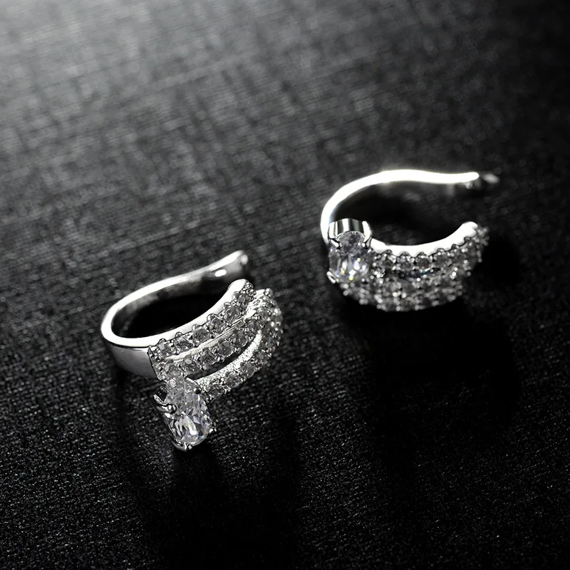 В европейском и американском стиле Модные круглые серьги клип с кубического