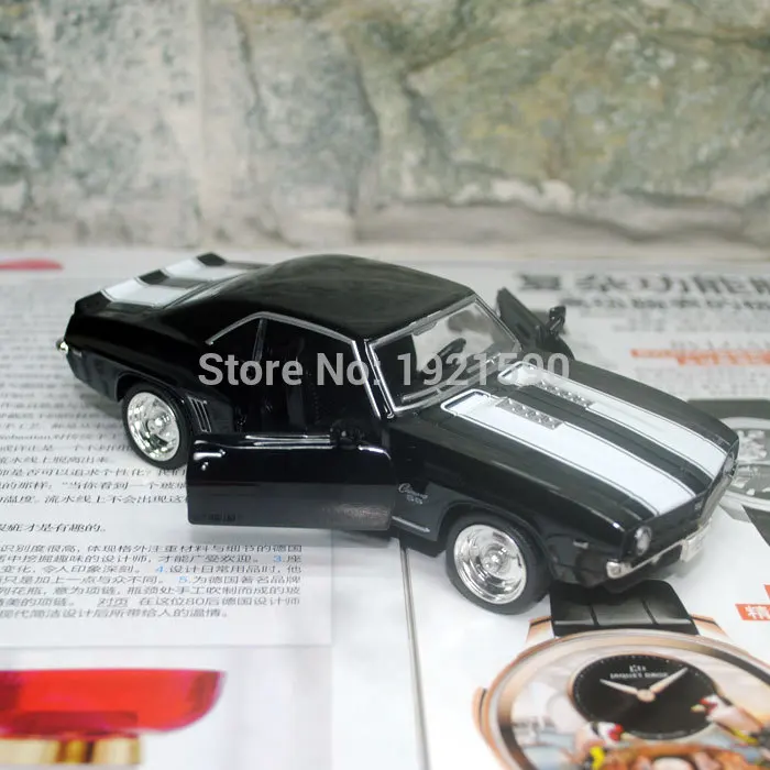 UNI 1/36 масштабные автомобильные игрушки 1969 Chevrolet Camaro SS винтажная литая под давлением металлическая модель автомобиля игрушка для коллекции/подарка/детей