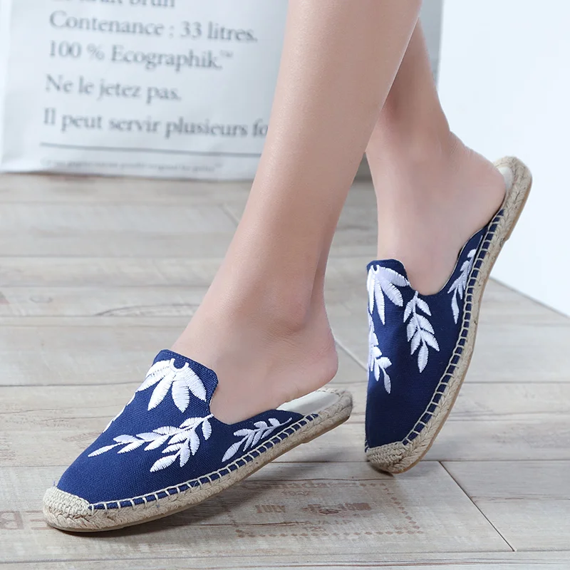 2018 женские босоножки с вышивкой средней длины шлепанцы Вьетнамки без застежки