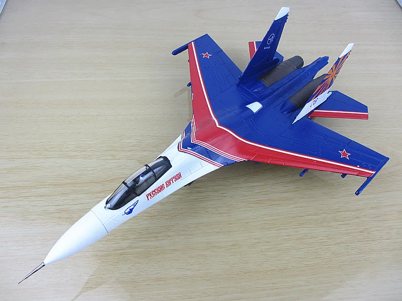 День дождя 1/72 масштаб военная модель игрушки Sukhoi Su-27 Фланкер истребитель русские Рыцари литой металлический самолет модель игрушки