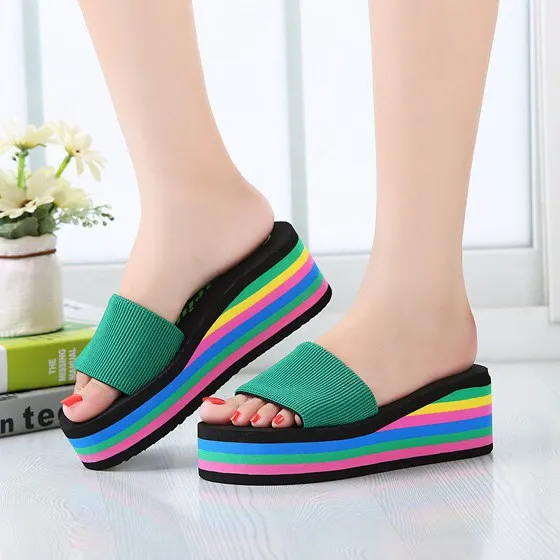 Обувь без задника женские босоножки на платформе Летняя обувь танкетке Радужная