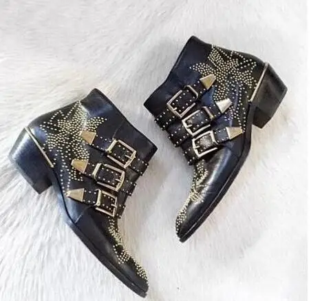 Лидер продаж дизайнер Черная кожа золото Заклёпки полусапожки высокое качество