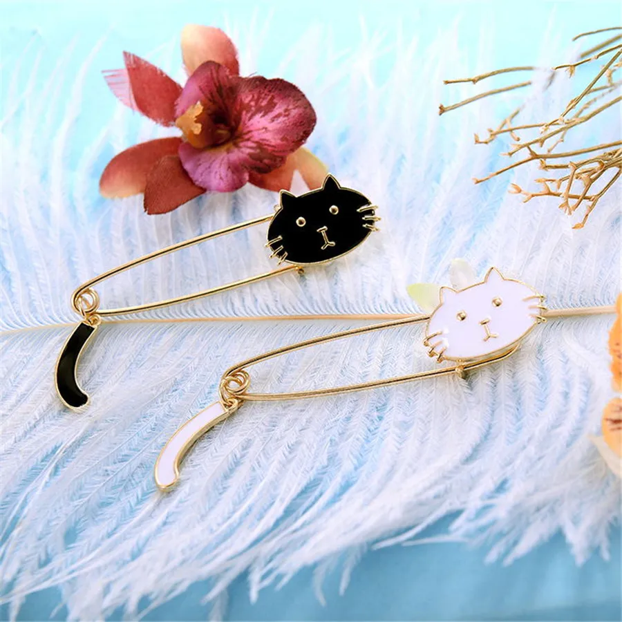 2019 Fashion metal cute black white enamel kitten shake tail brooch Corsage suit coat shawl collar needle wholesale | Украшения и