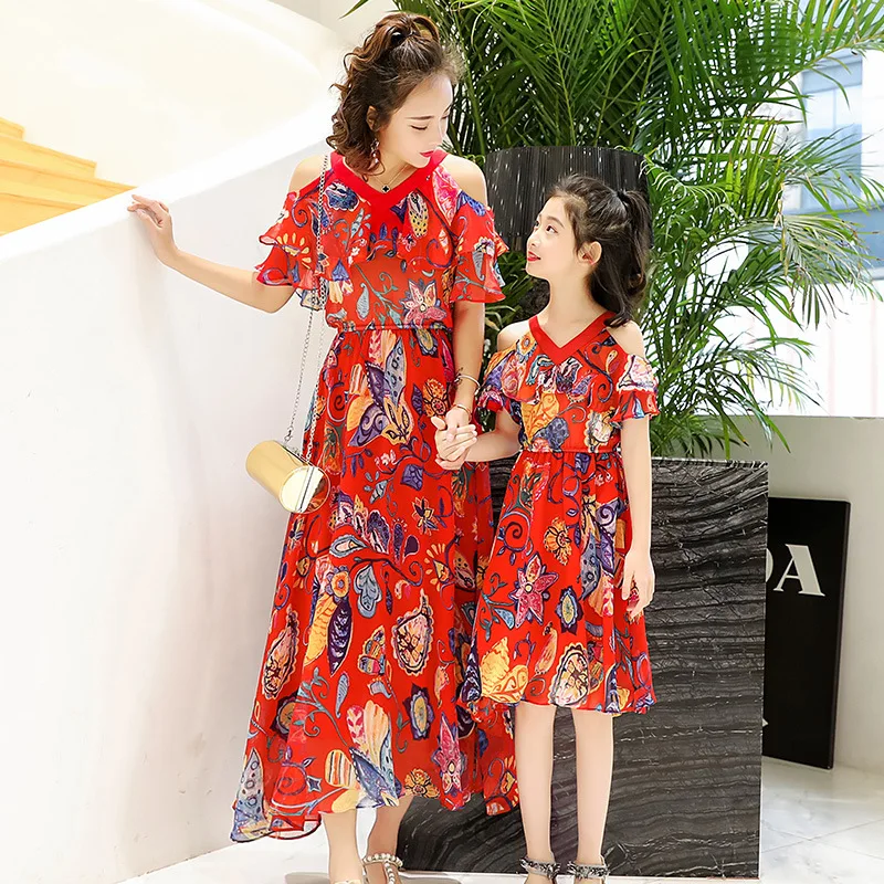 Платье для мамы и дочери платье ребенка летняя одежда 2018 богемное семейное макси