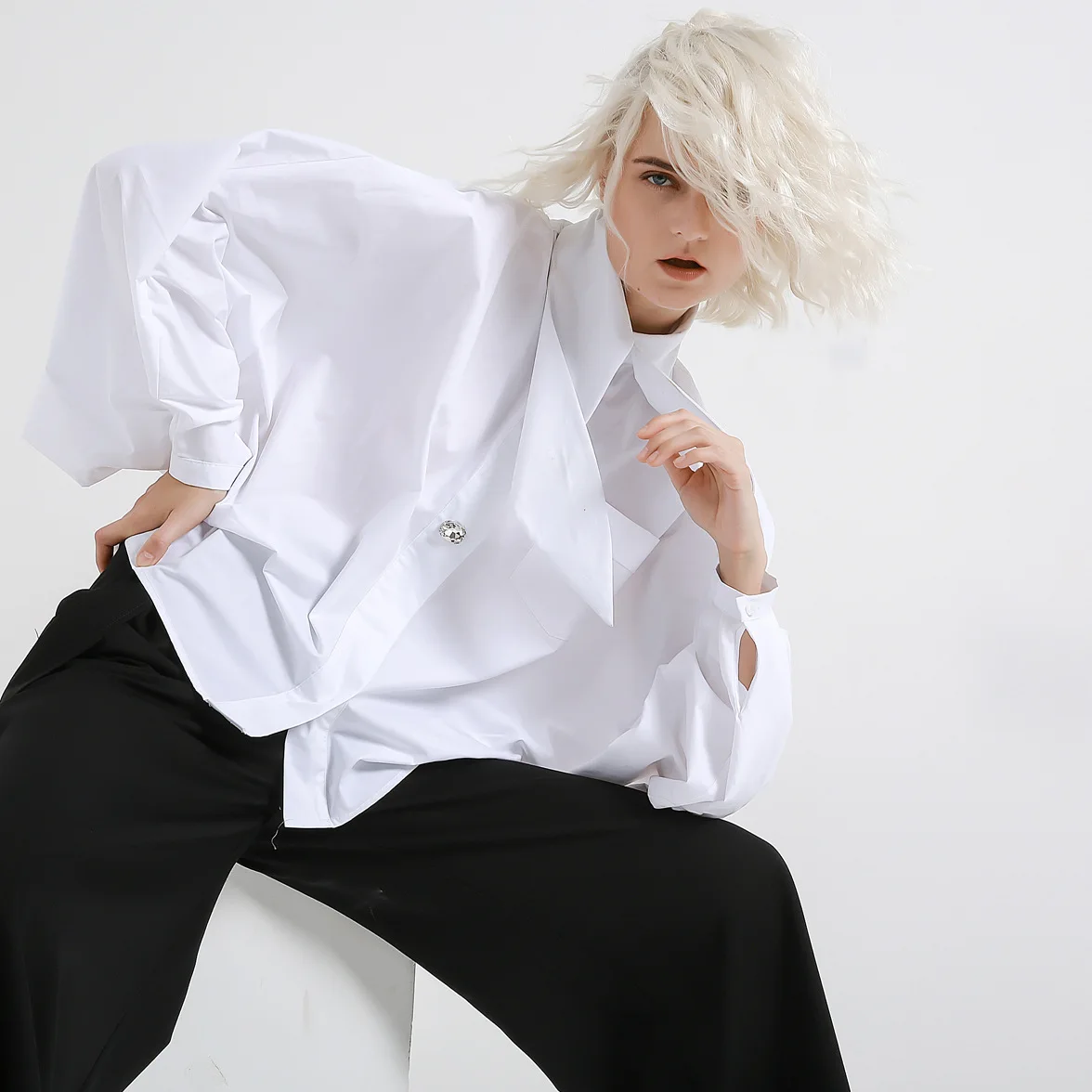 Женская винтажная блузка с длинным рукавом белая Свободная рубашка в уличном