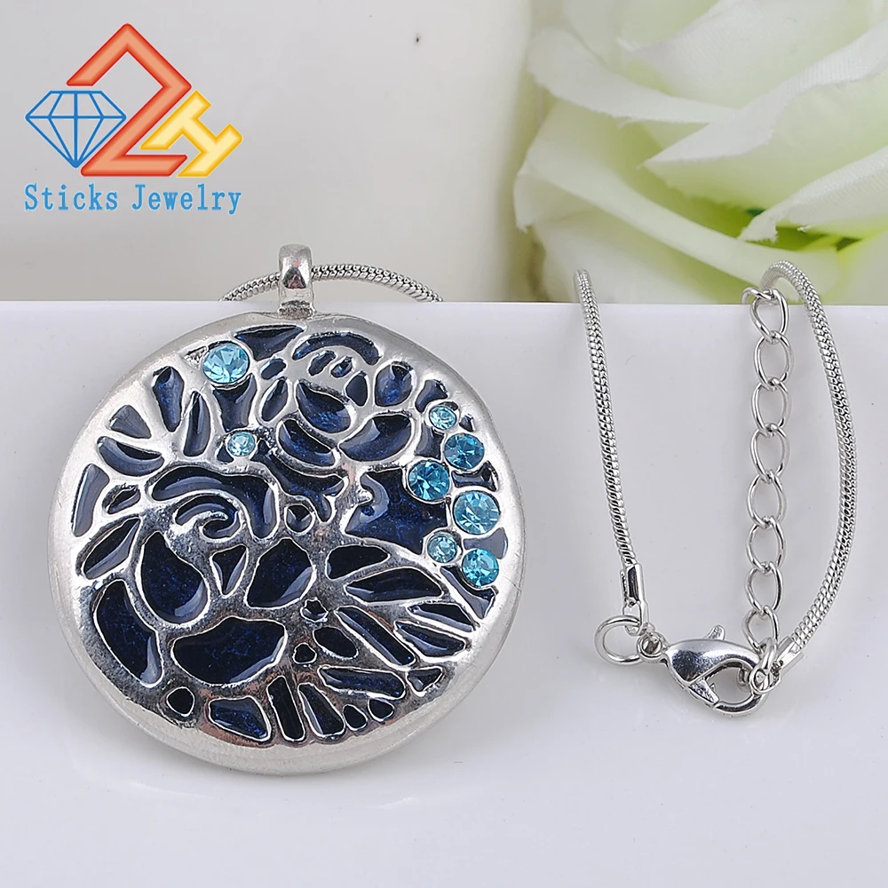 

Trendy Rhinestone Enamel Flower Necklace Pendant