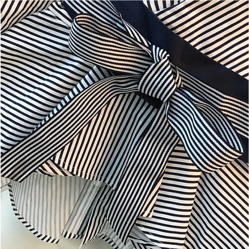 

2019 Spring And Autumn New Women's Ladies Small Fragrance Style Two-Piece Striped Puff Sleeve Shirt Flare Pants Two-Piece Sets