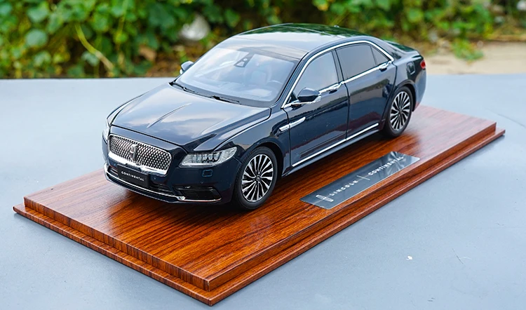 1:18 литая под давлением модель для Lincoln Континентальный lucuy Sedan Заводская игрушечная машинка миниатюрная коллекция оригинальная коробка