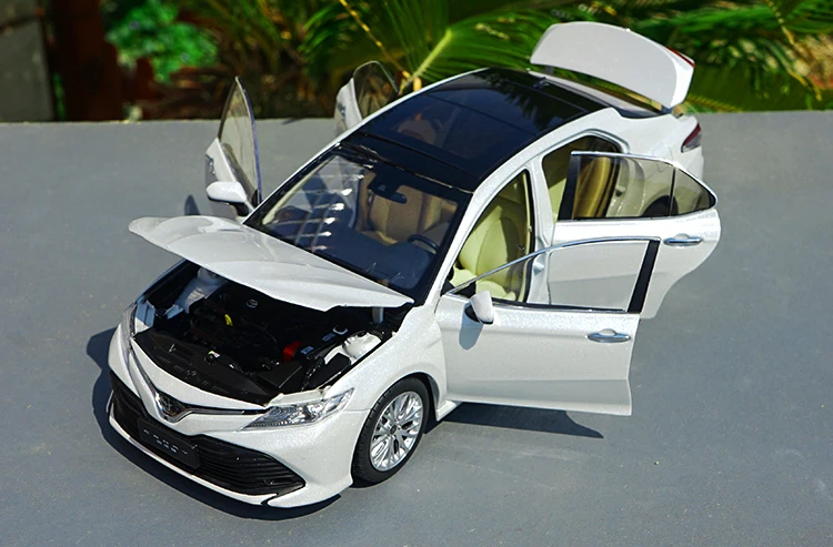 Изысканный 1:18 Toyota восьмого поколения Camry спортивная версия модели сплава автомобиля, коллекционная машинка Модель украшения