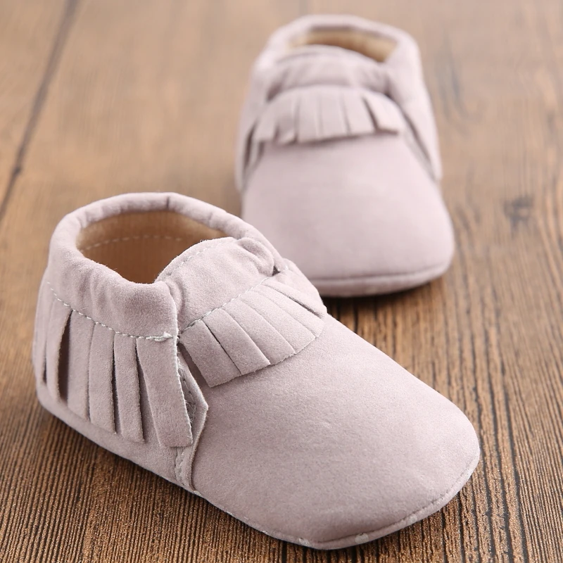 Детская обувь для маленьких мальчиков и девочек с мягкой подошвой, обувь для малышей, кроссовки для новорожденных до 18 месяцев, обувь с бахромой на осень и весну, милая обувь с бахромой