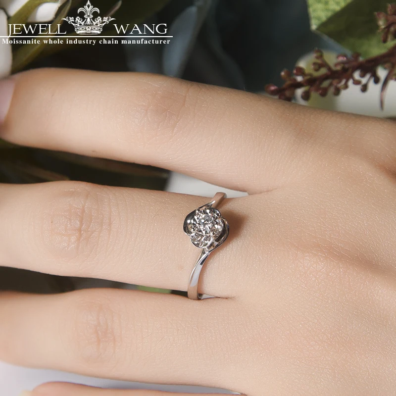 

JEWELLWANG 18K White Gold Diamond Rings 1 Carat Effect Certified Engagement Light Luxury Diamond 0.07CT Shiny Wedding Ring Gift