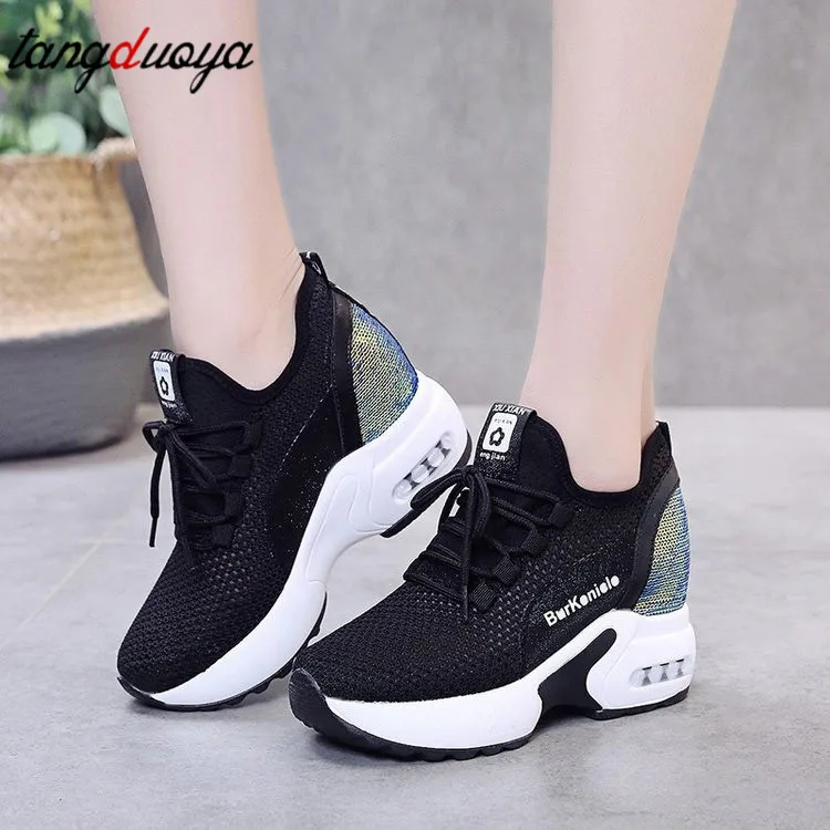 2019 новые кроссовки Женская обувь на танкетке для женщин дышащая Спортивная