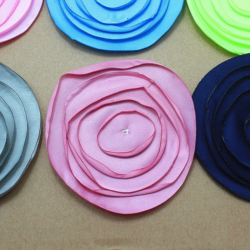 Атласная лента многослойный цветок сделай сам на заказ Цветочное платье для