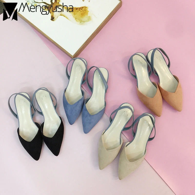 Простые женские туфли с закрытым носком контрастных цветов летние без задника