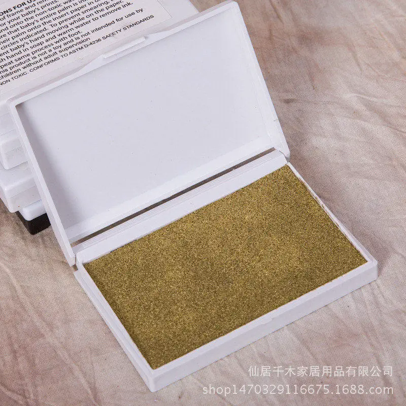 Gold Baby Handprint Footprint Mold Pad Non-Toxic Inkless Safe Easy To Clean Newborn Photo Hand Foot Print Pad Wonderful Keepsake - Color: Gold