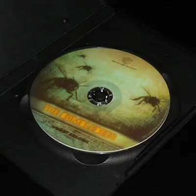 The Bumblebees (DVD + Gimmick)-волшебный трюк. Сценический магический реквизит/аксессуары