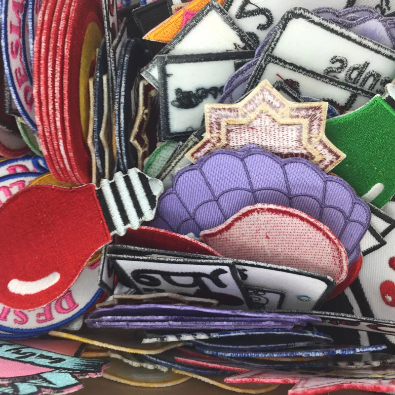 10 шт. DIY Смешанные случайные горячие железные Пришивные рельефные нашивки для