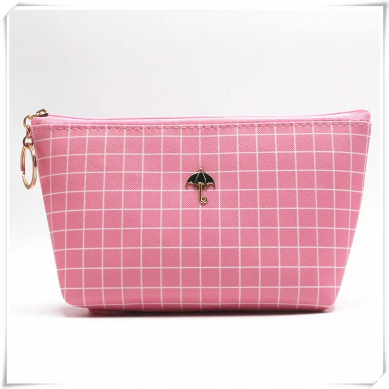 Косметичка PACGOTH розового цвета с клетчатым узором на молнии розовая большая