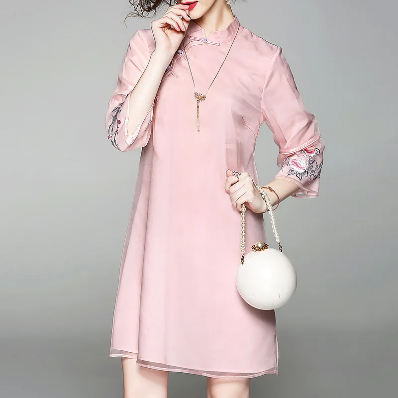 Новый плюс Размеры платье Qipao Для женщин цветочной вышивкой три четверти рукава