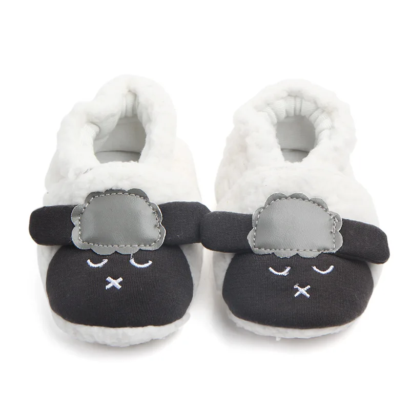 Keep Warm Winter coral velvet shoes cute cartoon sheep prewalker with soft bottom