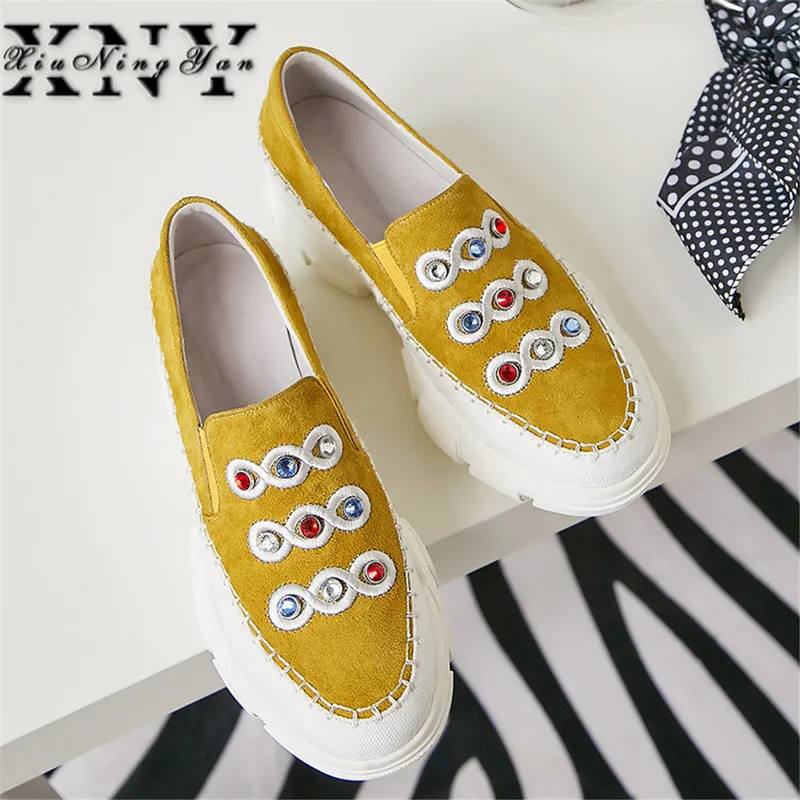 Женские туфли на платформе дизайнерские черные толстой резиновой подошве с