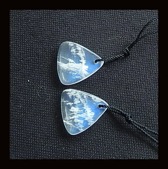 

Blue Moonstone Earring Bead,Natural Blue Moon stone Woman Earring Bead, Fashion Jewelry,Hot Selling,16x3mm,2.7g