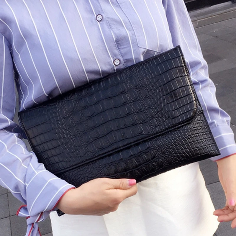 

DOYUTIG Brand Women Envelope Evening Clutch Bags Black Crocodile Pattern Female Genuine Leather Shoulder Bags Day Clutches A1210