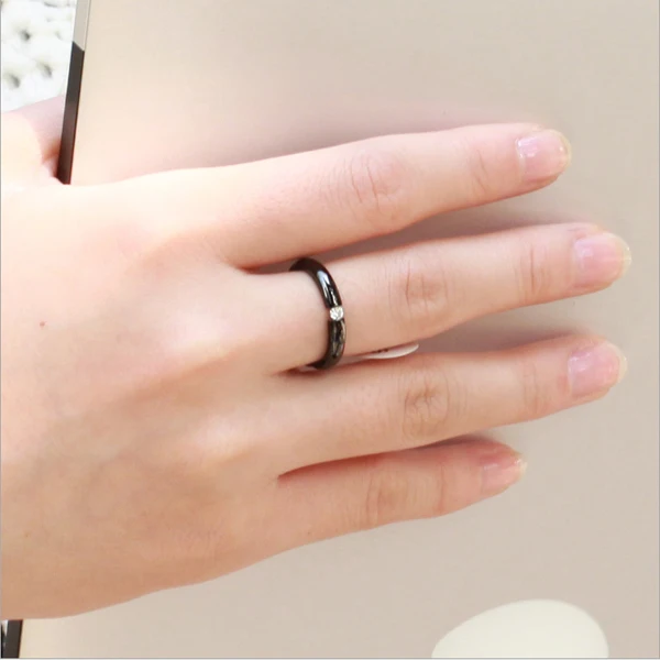 2016 новое поступление креативные модные кольца черные и белые со стразами для