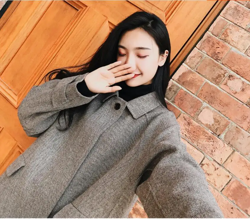 Женское винтажное пальто из шерсти светло серое с отложным воротником и