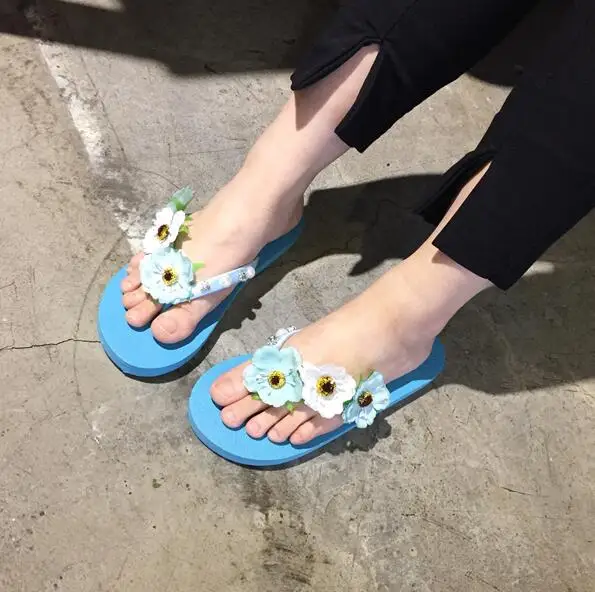

New summer seaside sandals beach shoes female slippers Free shipping