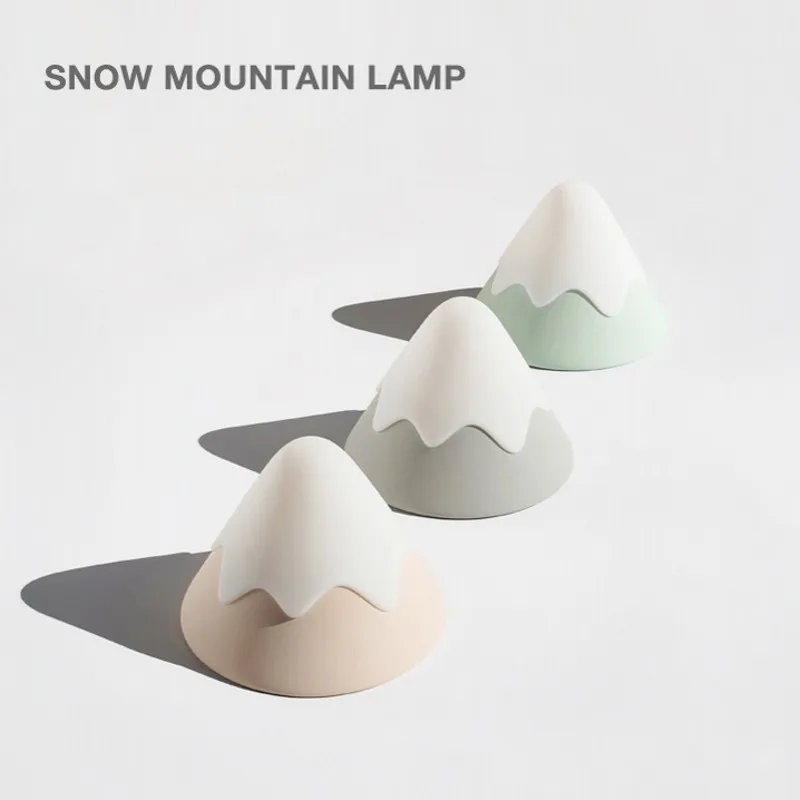 Рождественская настольная лампа Snow Mountain светодиодная для книг USB силиконовый