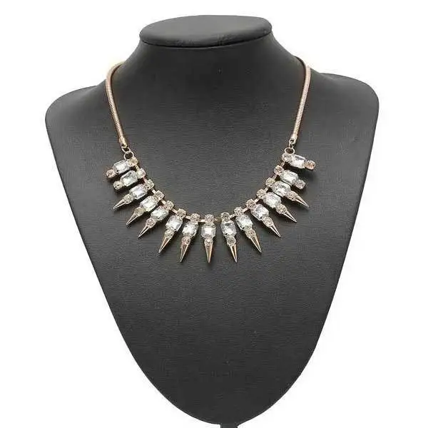 Фото BattLake Punk Rivet Crystal Pendant Statement Necklace Metal Chain Лампы и освещение BattLake Punk Rivet Crystal Pendant Statement Necklace Metal Chain Лампы и освещение