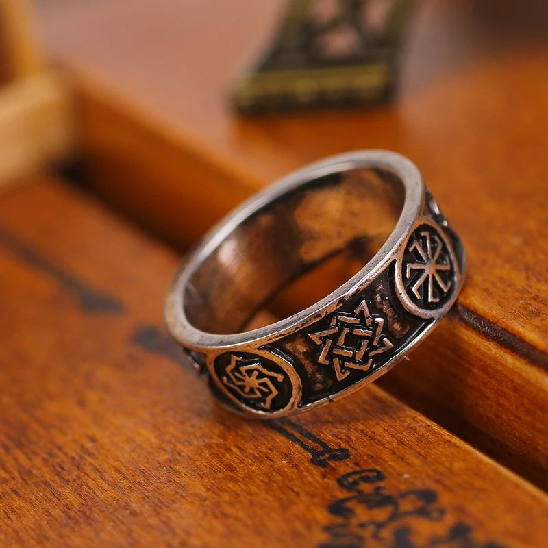 Славянское кольцо с семью словами колооврат звезда России талисман для мужчин