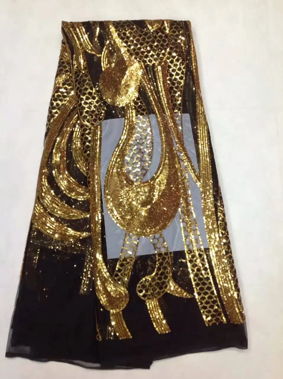 

Hot Sale Beautiful Tulle Net Lace Fabric New Design African Beaded Lace Fabric with Sequins for Wedding Dresses JL1062
