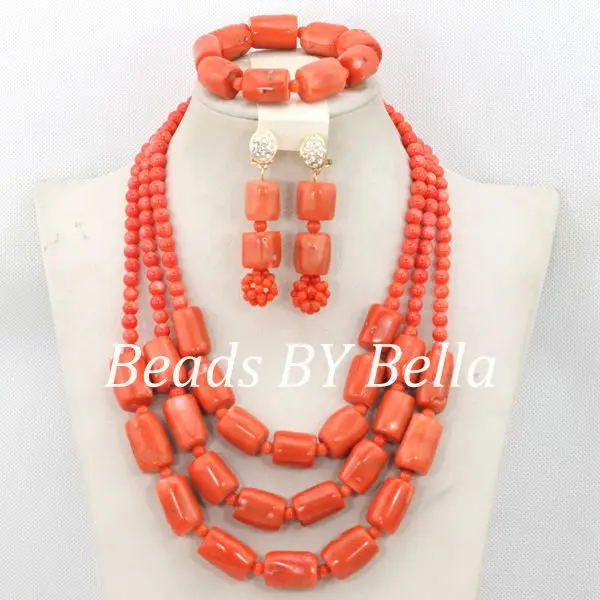 Великолепный комплект ювелирных изделий из африканских коралловых бусин