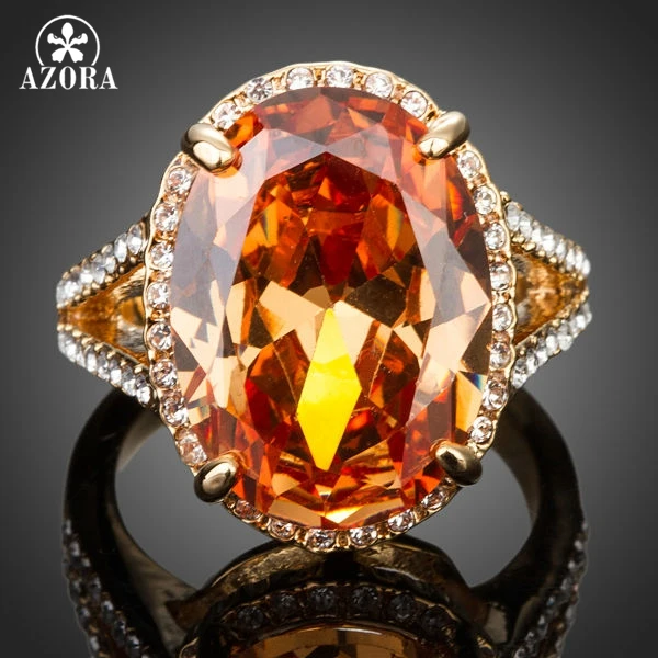 Женское кольцо с большим кубическим цирконием в форме яйца регулируемый размер