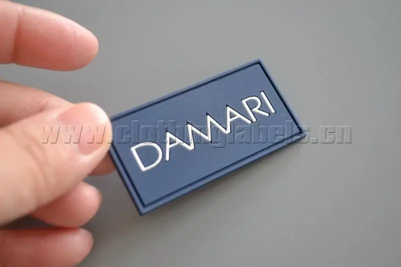 Этикетка из ПВХ этикетка бренда ПРИШИТАЯ в ткань гравированный/выгравированный